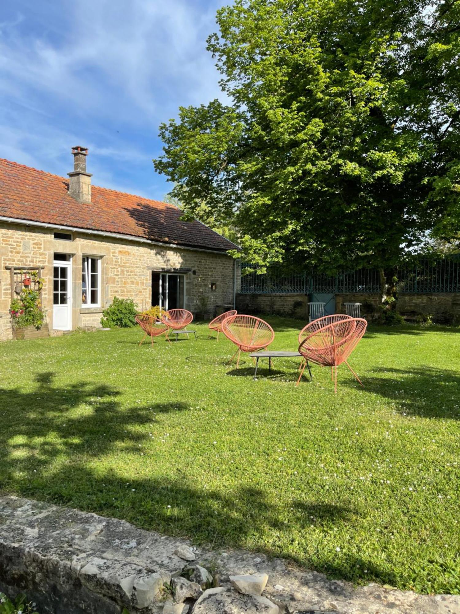 La Closerie De Gigny Maison Templiere Avec Piscine,Jacuzzi Exterior photo